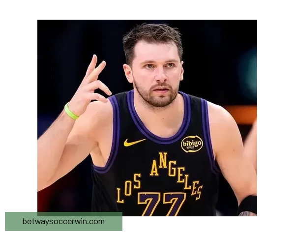 三分王之争东契奇伤退克努佩尔领先七球稳居联盟榜首